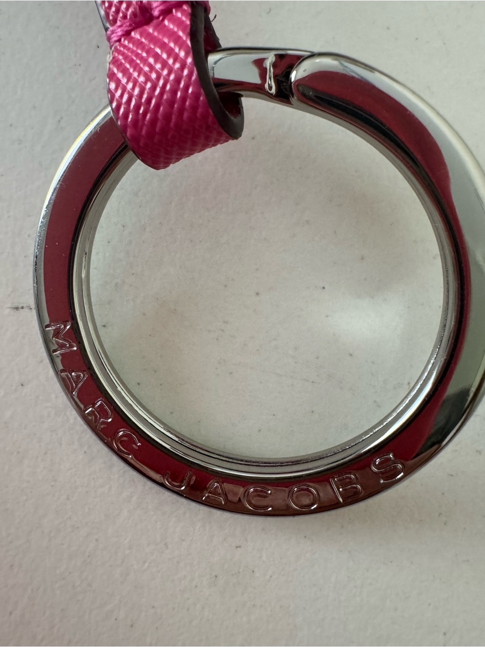 Marc Jacobs Hot Neon Pink Faux Leather Change Purse with Attached Key Ring NWOT - Picture 3 of 7
